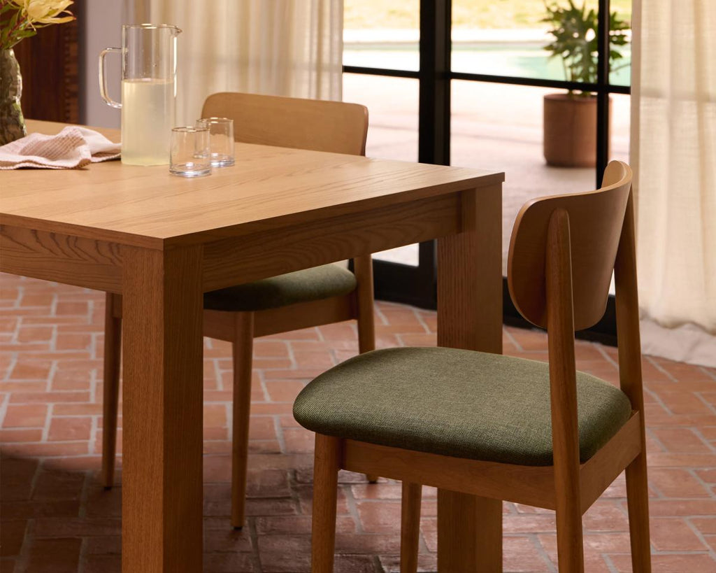 G Furniture Harvest Extendable Dining Table (59 to 79 Inches)